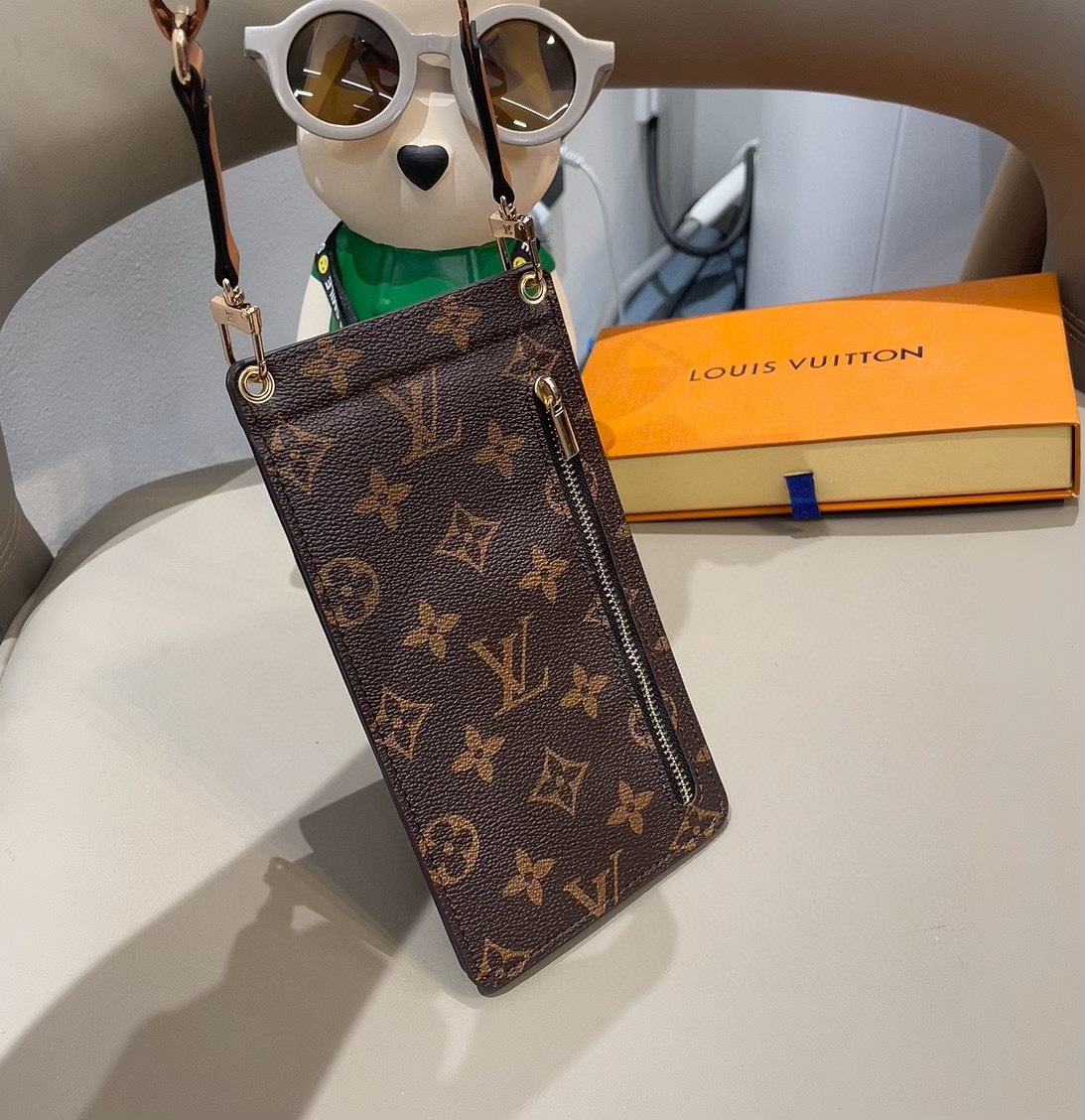 LV